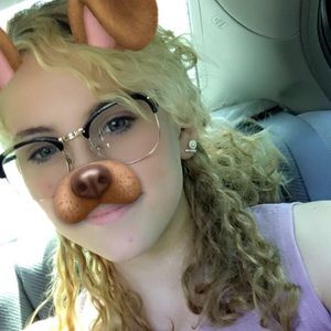 Meet your Posher, Naomi